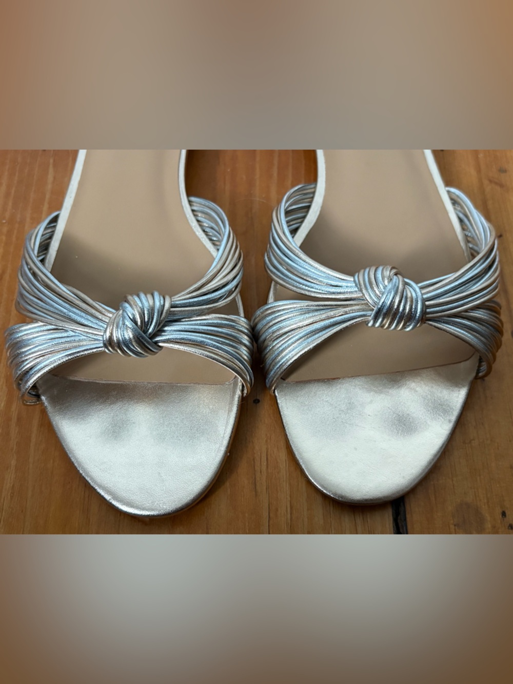 Reformation Peridot Mignon Knot Flat Sandals in Silver/Gold, Size 10 - Metallic - Picture 3 of 10